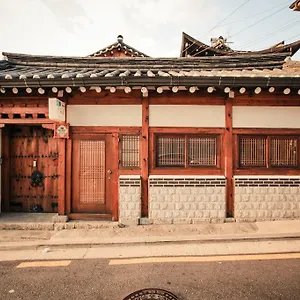 ** Guest house Bukchonmaru Hanok South Korea